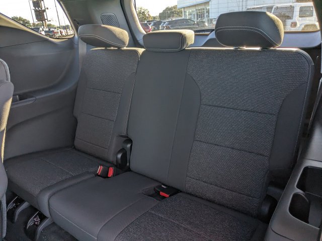 2027 Chevrolet Traverse LT - Photo 10