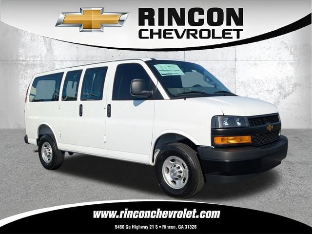 2026 Chevrolet Express 2500 Work Van HD's photo