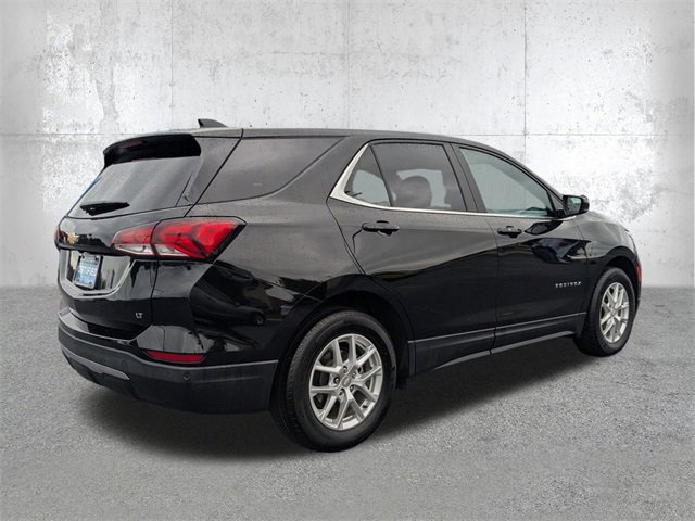 2023 Chevrolet Equinox LT photo 3