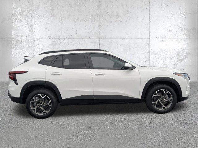 2026 Chevrolet Trax LT - Photo 3