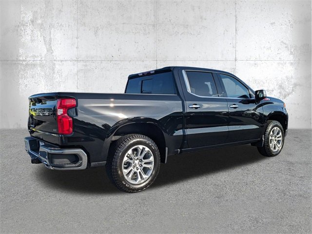 2025 Chevrolet Silverado 1500 LTZ photo 3