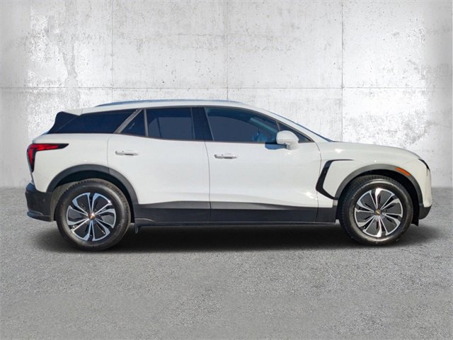 2025 Chevrolet Blazer EV photo 2
