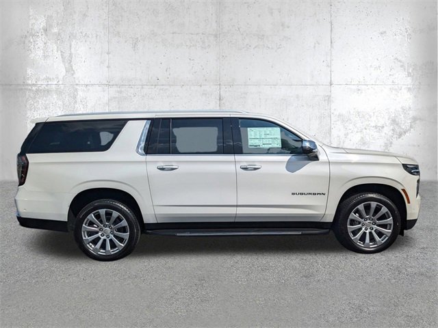 2025 Chevrolet Suburban Premier photo 3