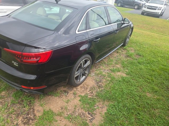 2017 Audi A4 Ultra Premium Plus photo 3