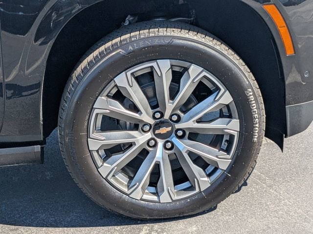 2026 Chevrolet Suburban High Country - Photo 12