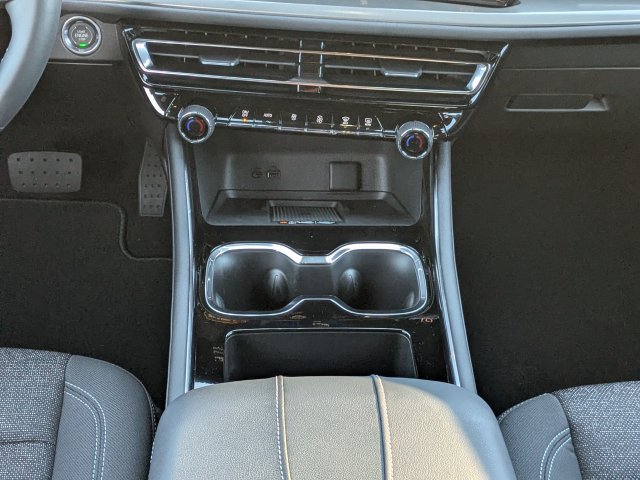 2027 Chevrolet Traverse LT - Photo 16