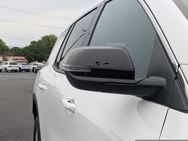2026 Chevrolet Traverse LT - Photo 11