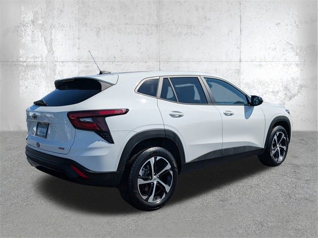 2025 Chevrolet Trax photo 4