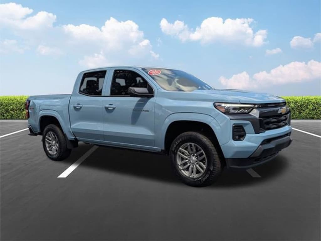 Used 2025 Chevrolet Colorado WT/LT Truck