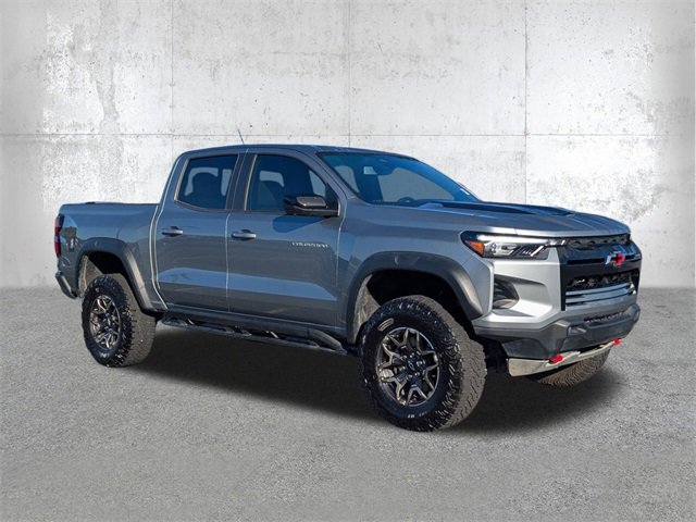 2024 Chevrolet Colorado ZR2 photo 2