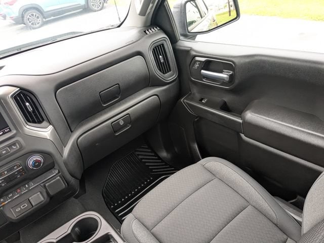 2025 Chevrolet Silverado 1500 Custom - Photo 17