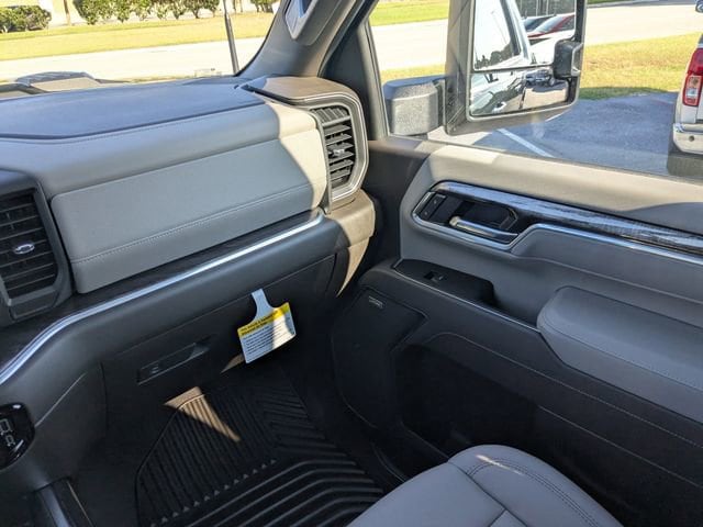 2025 Chevrolet Silverado 2500 HD LTZ - Photo 16
