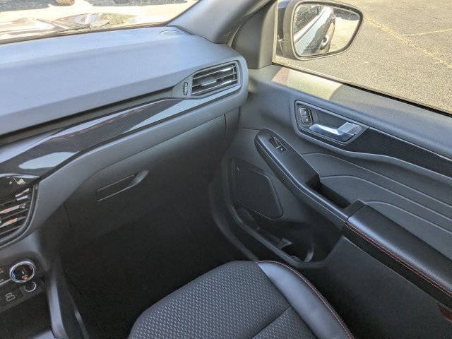 2025 Ford Escape ST-Line - Photo 14