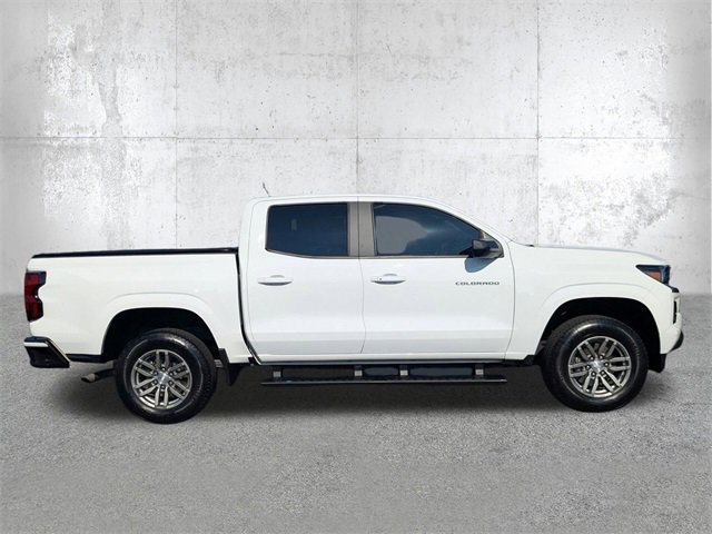 2023 Chevrolet Colorado LT photo 2