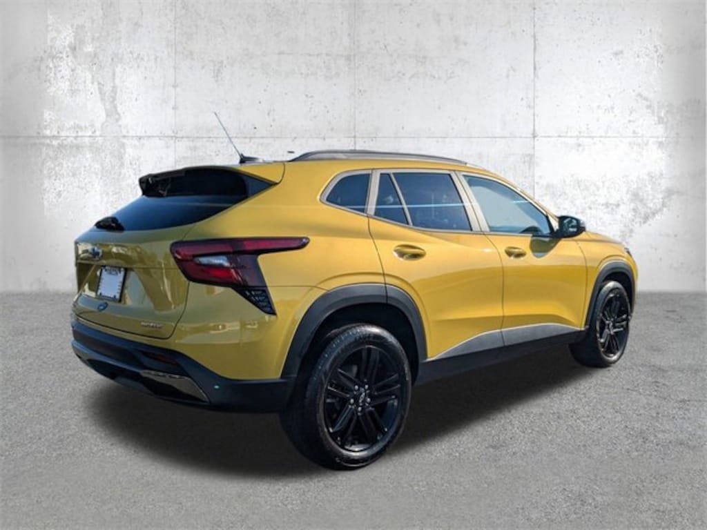 Used 2024 Chevrolet Trax Activ SUV