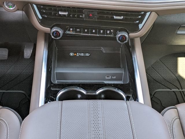 2026 Chevrolet Suburban High Country - Photo 19
