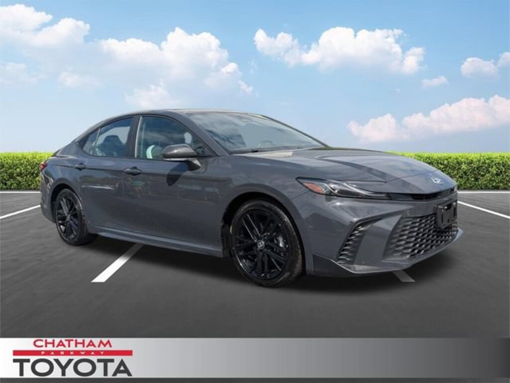 Used 2025 Toyota Camry SE Sedan