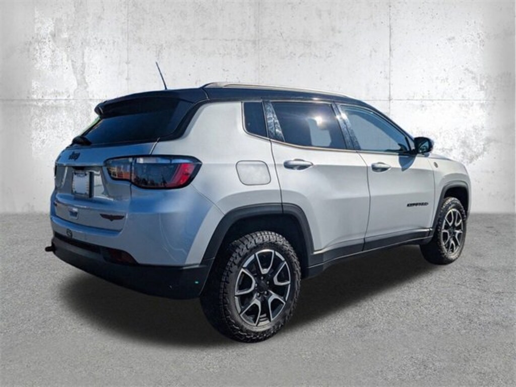 Used 2024 Jeep Compass Trailhawk SUV
