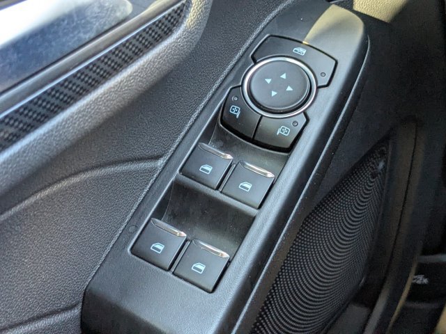 2025 Ford Escape ST-Line - Photo 19