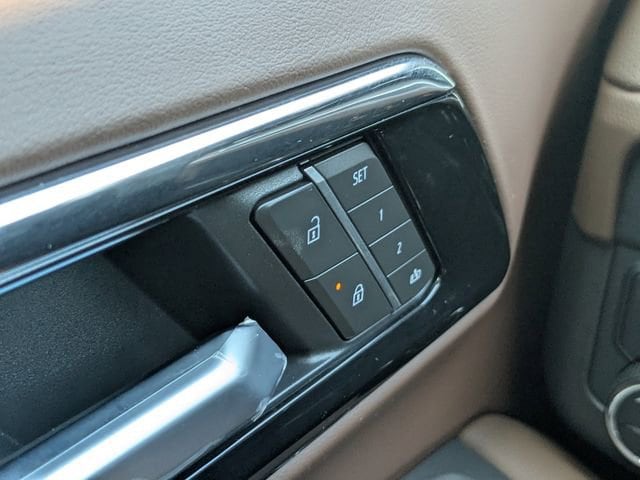 2026 Chevrolet Suburban High Country - Photo 25