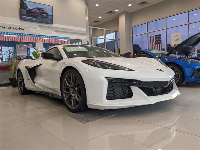 2025 Chevrolet Corvette Z06 2LZ photo 2