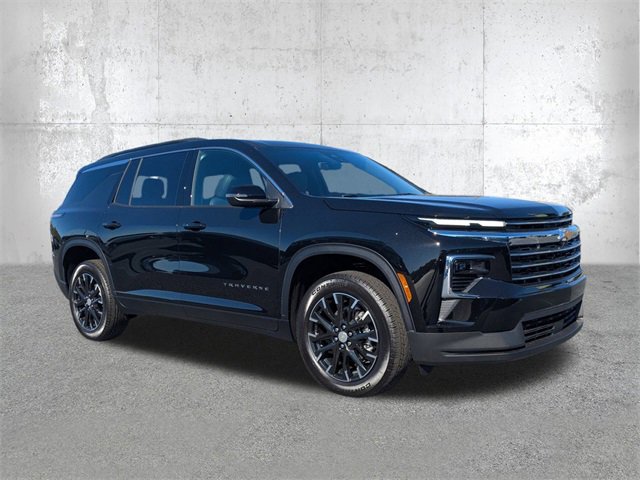 2026 Chevrolet Traverse photo 2