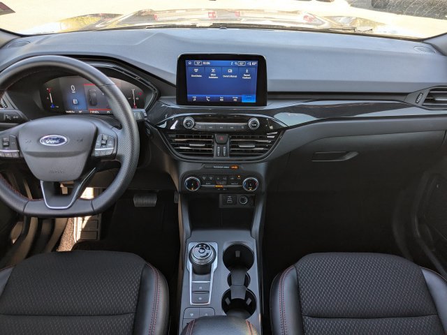 2025 Ford Escape ST-Line - Photo 12