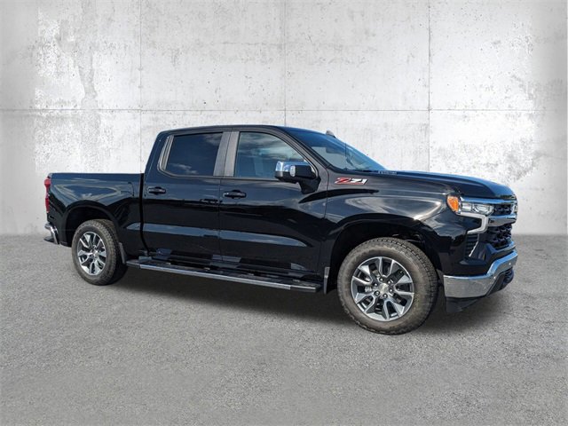 2025 Chevrolet Silverado 1500 LT photo 2