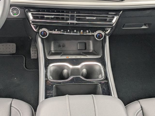 2026 Chevrolet Traverse LT - Photo 17