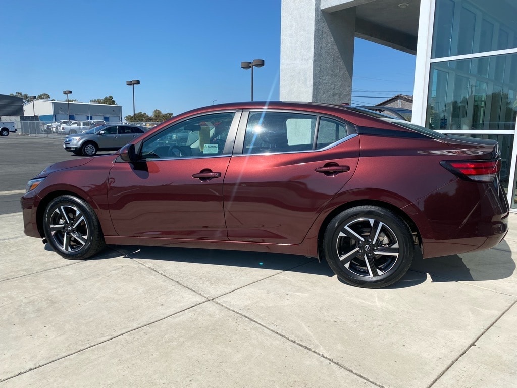 2024 Nissan Sentra SV photo 3