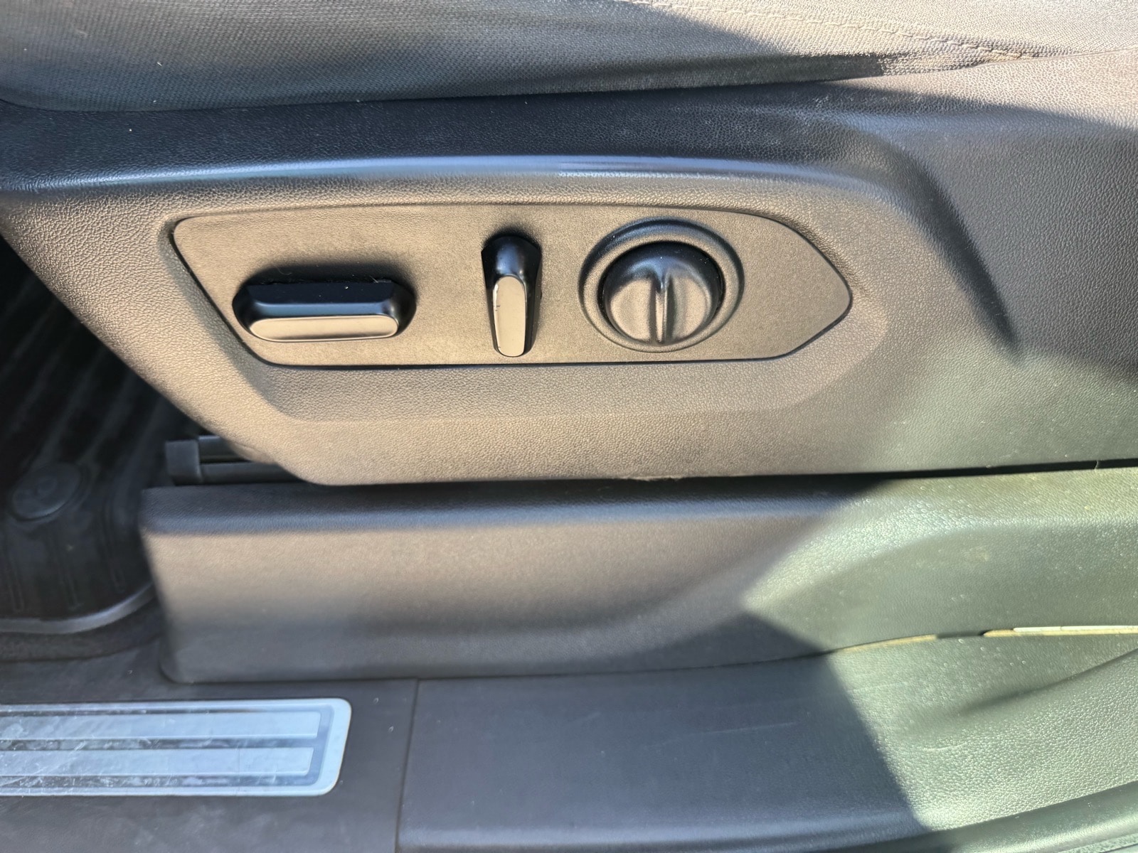 2019 Chevrolet Silverado 1500 RST - Photo 18