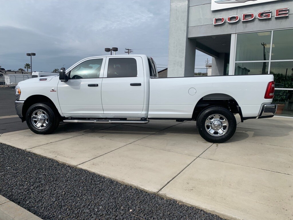 2024 Ram 2500 Tradesman photo 4