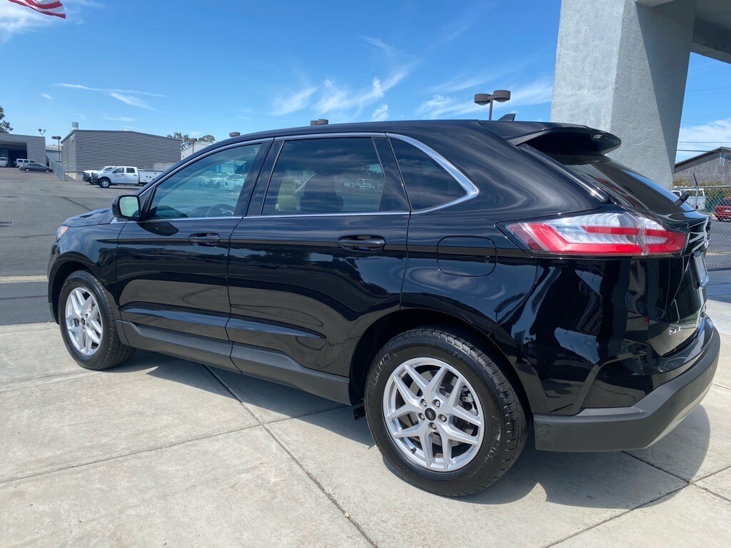 2024 Ford Edge SEL photo 4