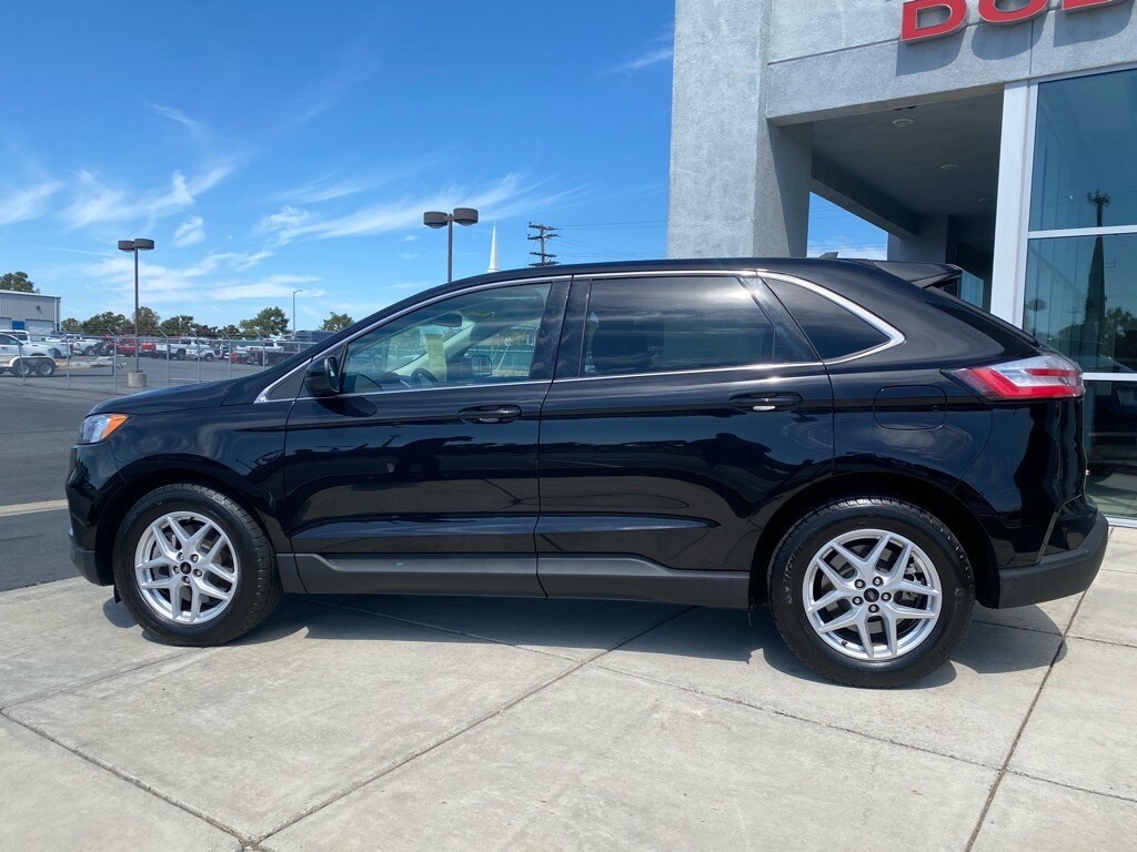 2024 Ford Edge SEL photo 3