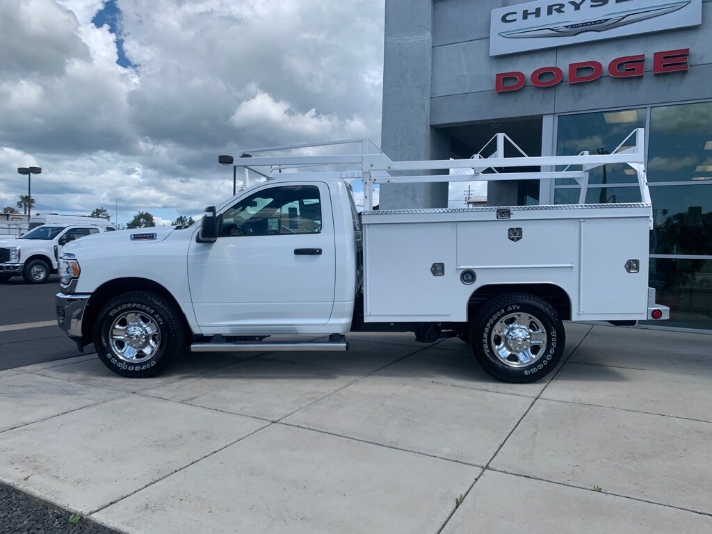 2024 Ram 2500 Tradesman photo 4