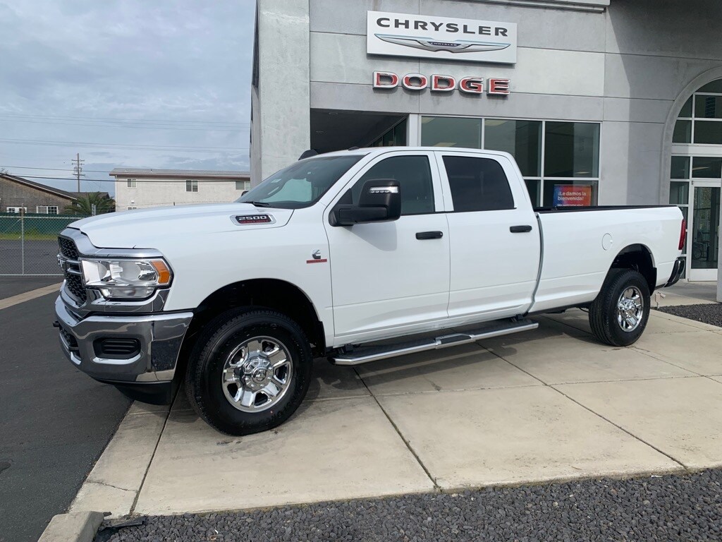 2024 Ram 2500 Tradesman photo 2