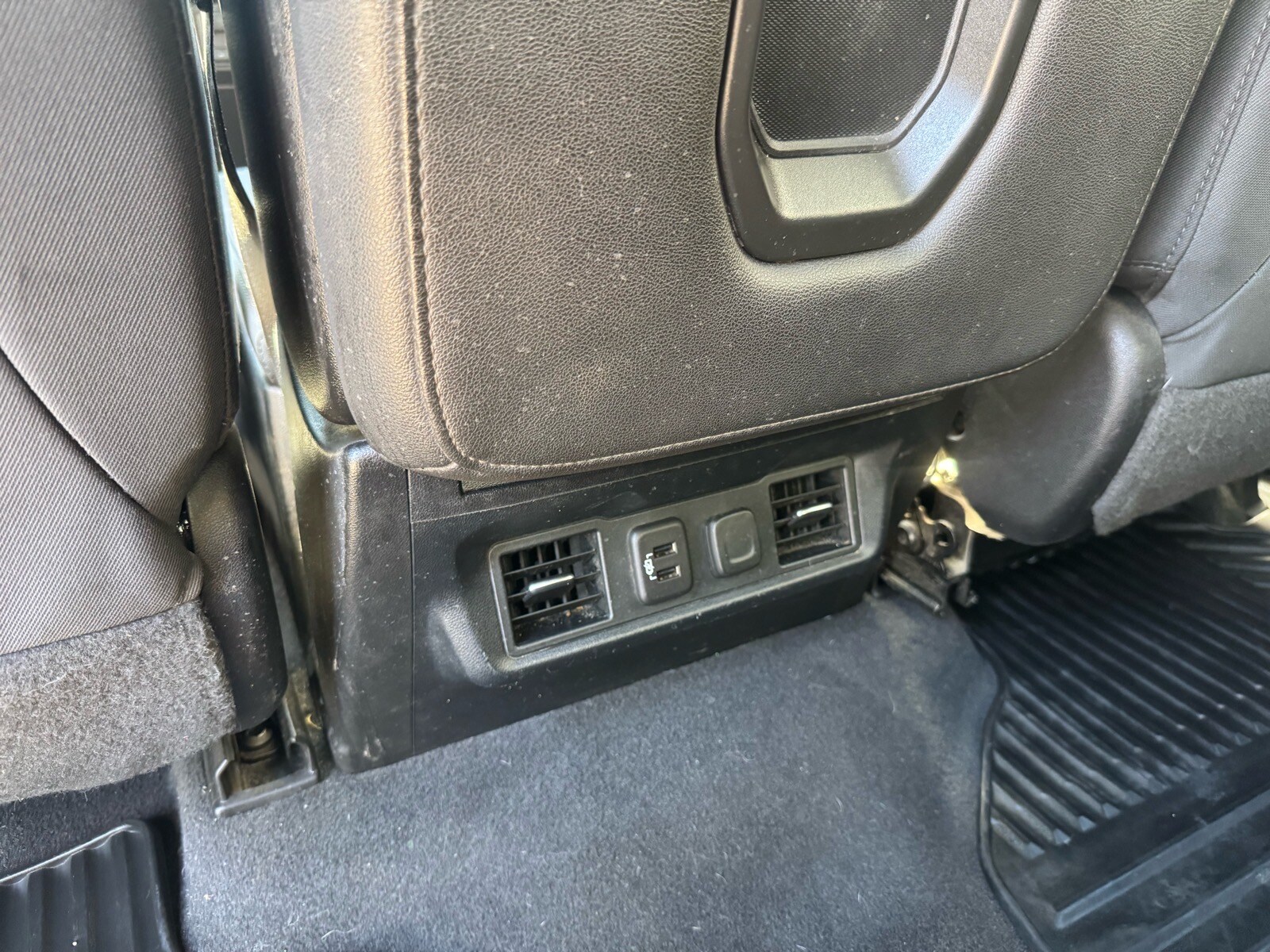 2019 Chevrolet Silverado 1500 RST - Photo 15