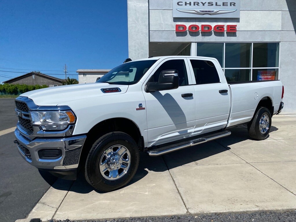 2024 Ram 2500 Tradesman photo 2