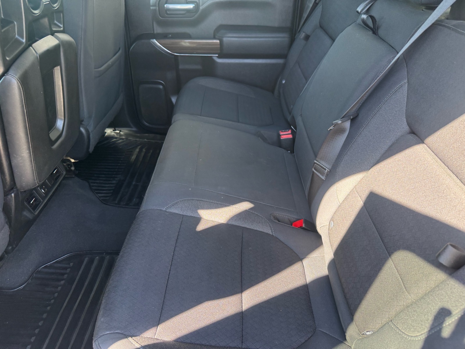 2019 Chevrolet Silverado 1500 RST - Photo 14