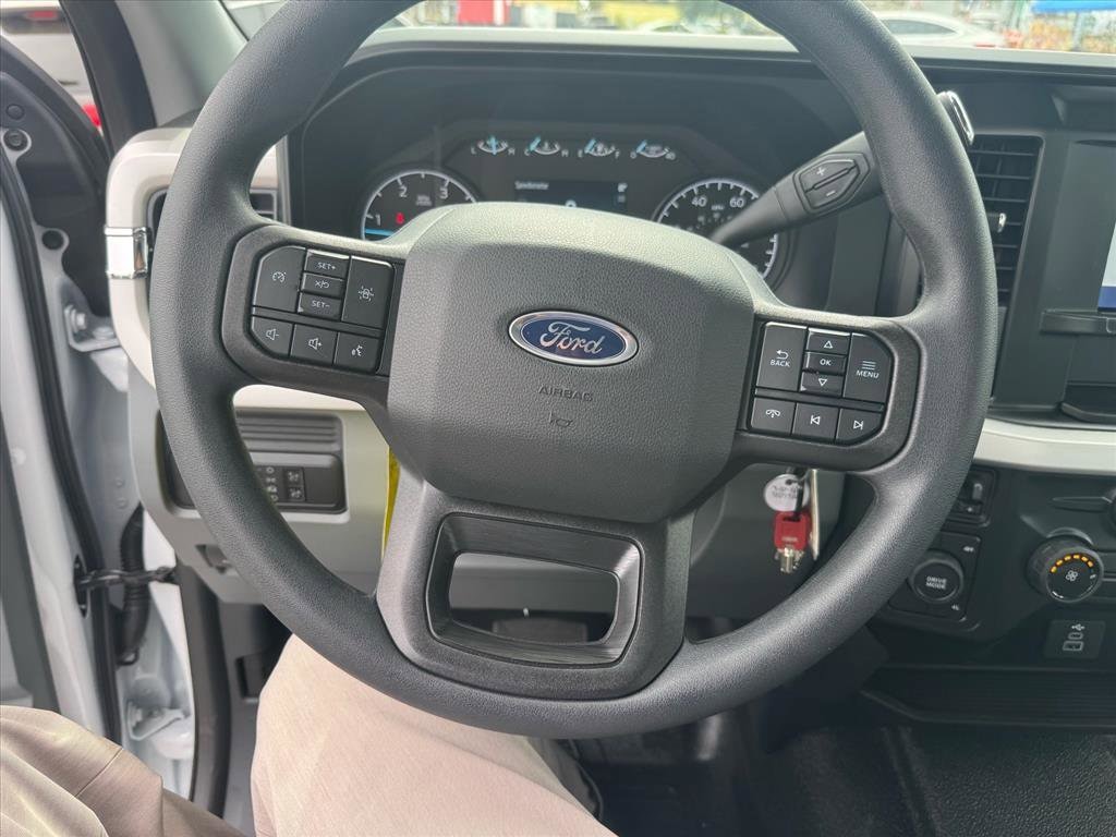 2025 Ford F-550 Super Duty Chassis Cab XL - Photo 11