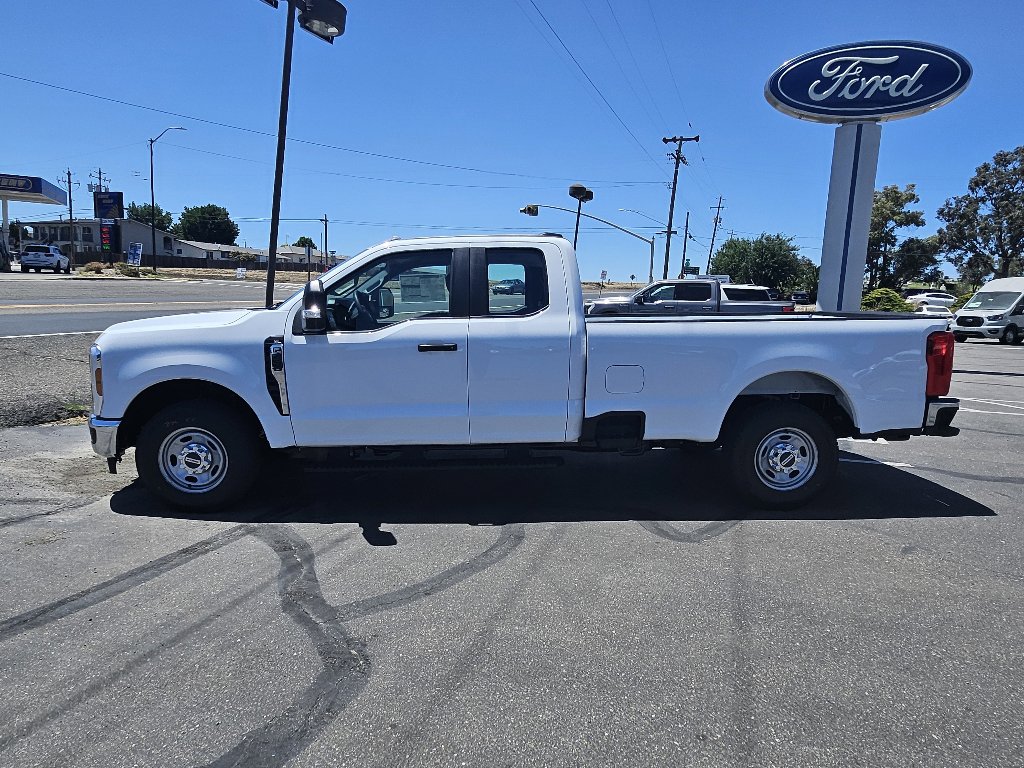 2024 Ford F-250 photo 3