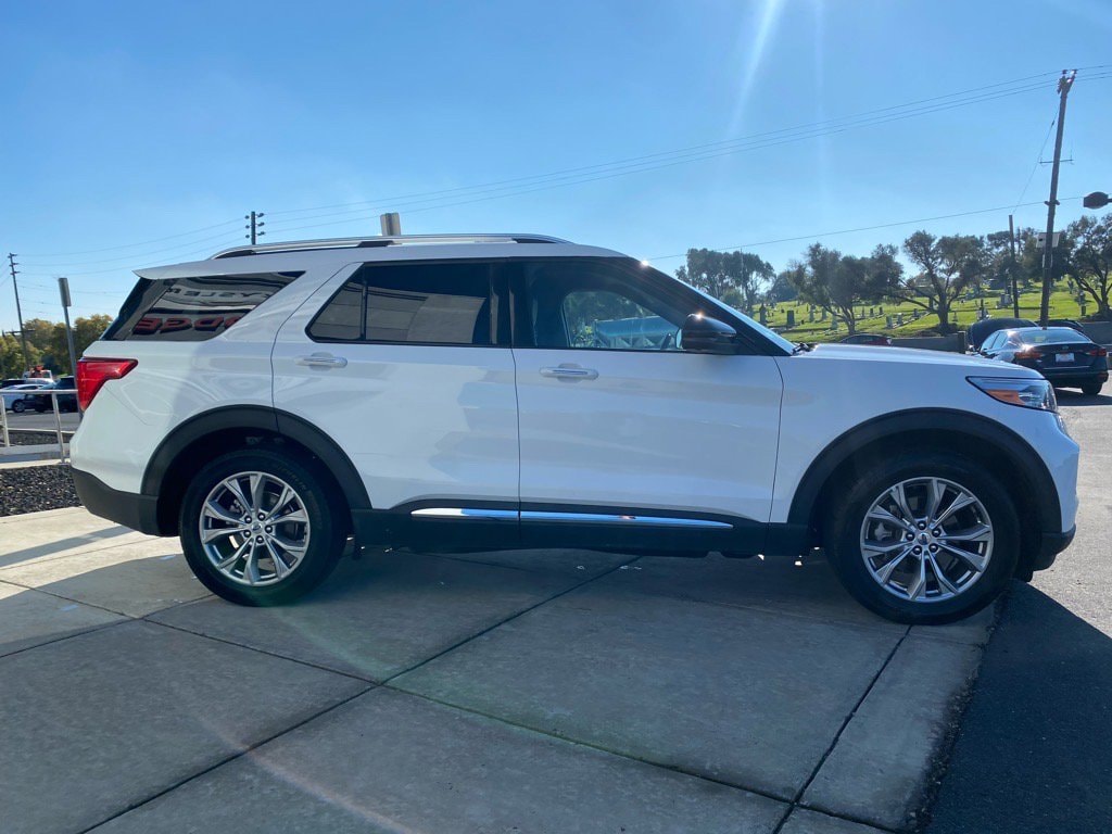2023 Ford Explorer Limited photo 2