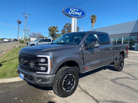 2025 Ford Super Duty F-250 Lariat TRUCK