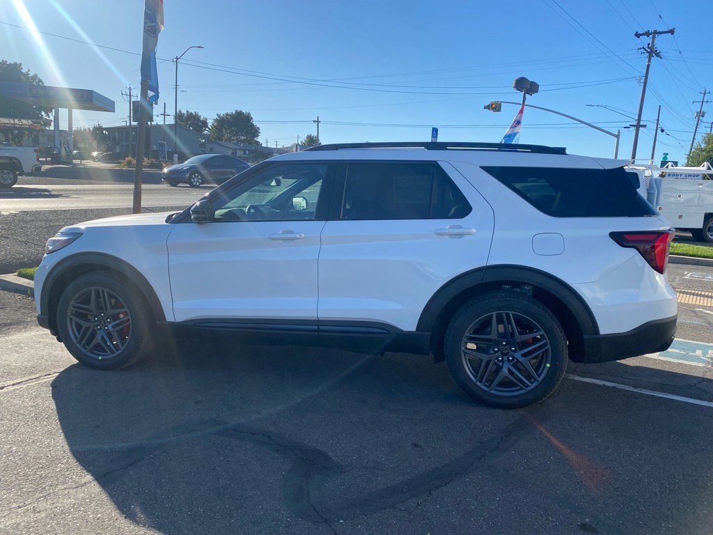 New 2025 Ford Explorer ST ST 4WD