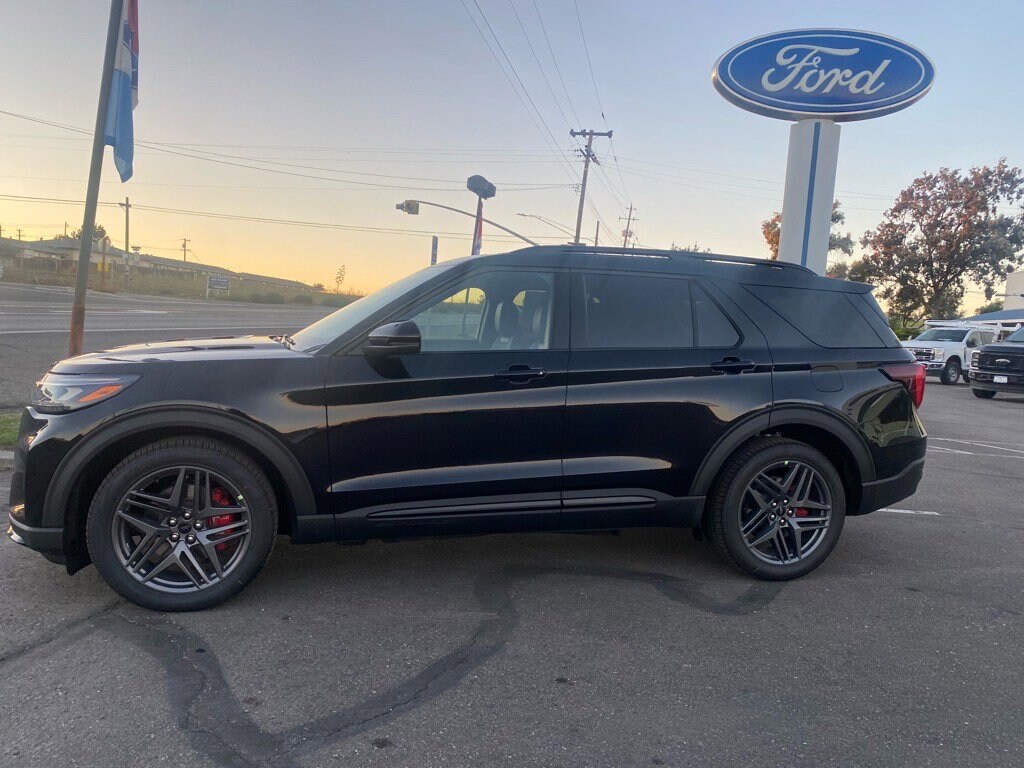 New 2026 Ford Explorer ST ST 4WD