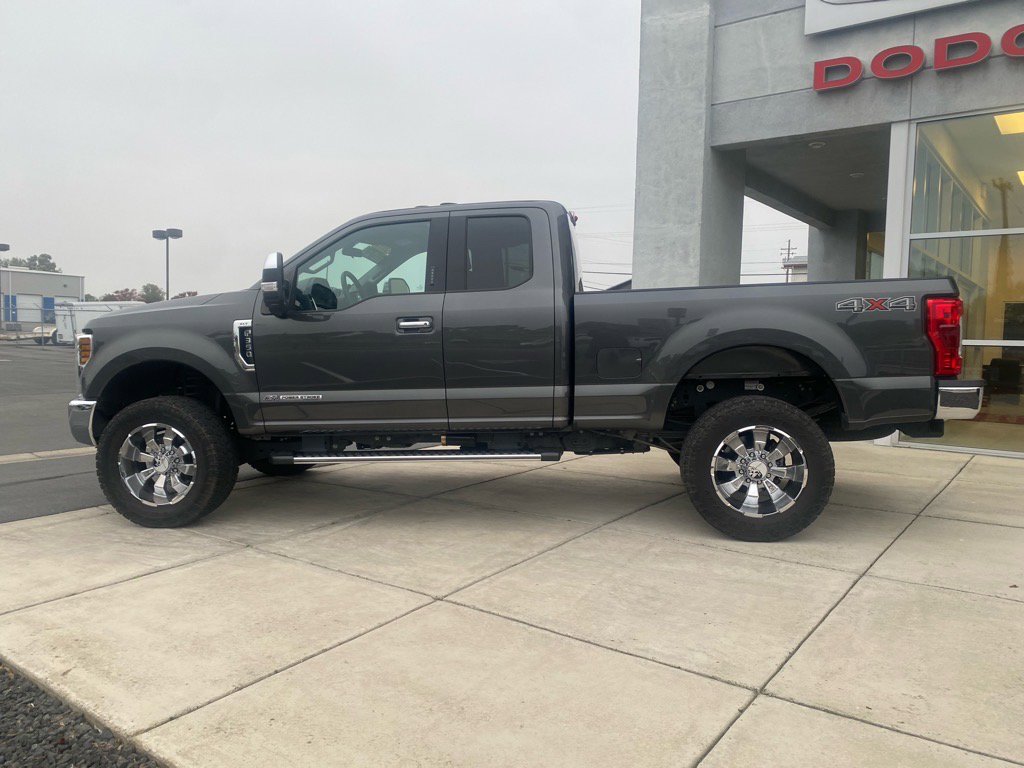 2018 Ford F-350 XLT photo 4