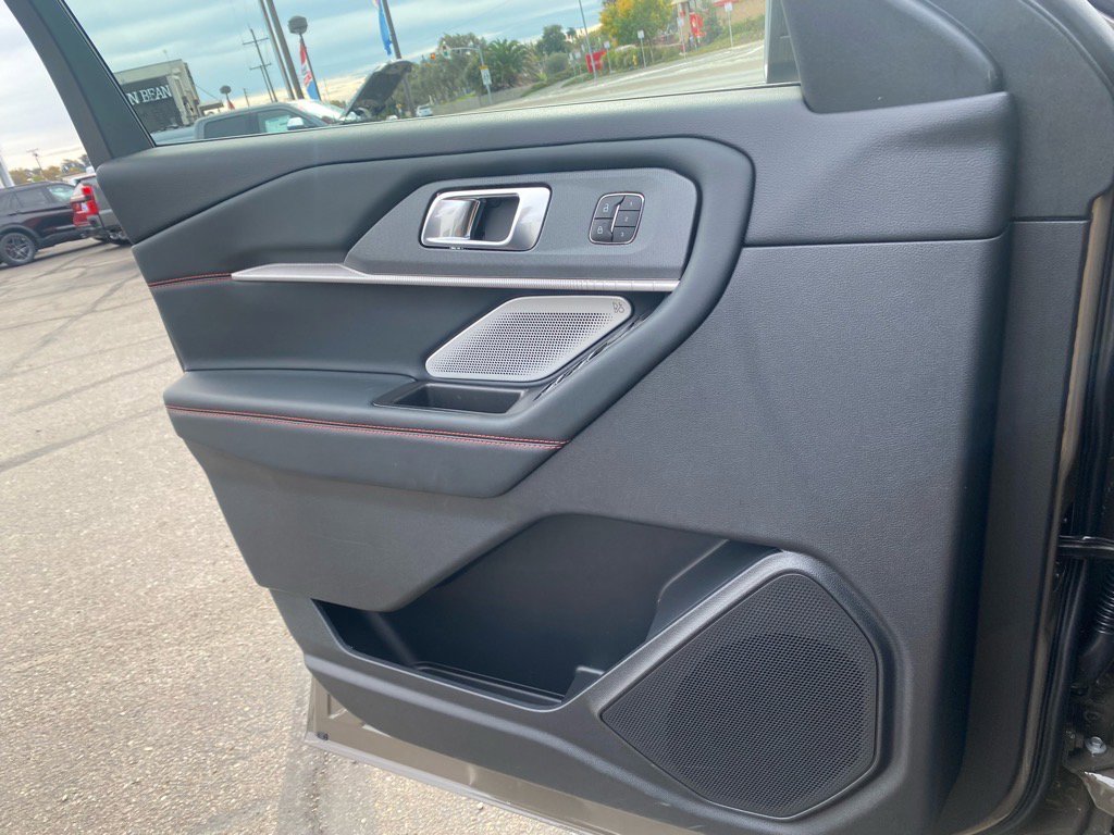 2026 Ford Explorer ST - Photo 26