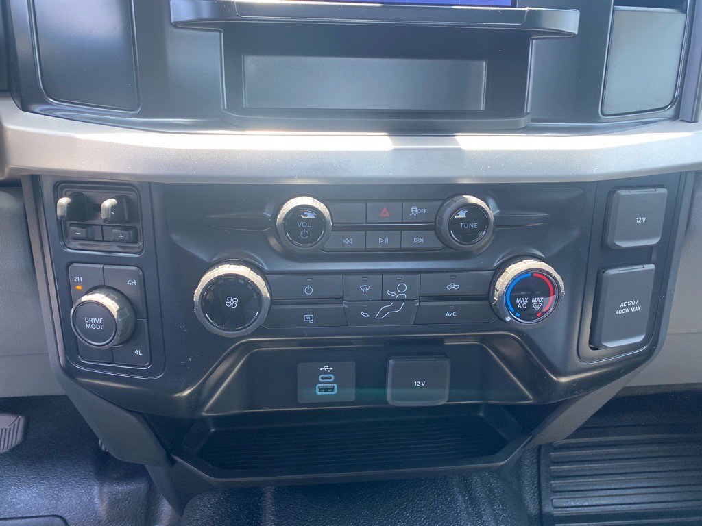 2025 Ford F-550 Super Duty Chassis Cab XL - Photo 19