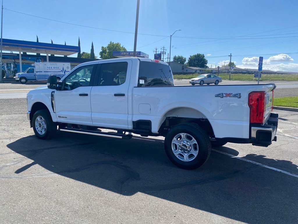 2025 Ford F-250 photo 4