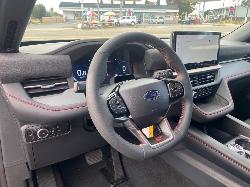 2026 Ford Explorer ST - Photo 19